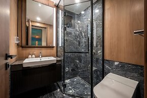 Lumiere Riverside - Luxury Condo District 2