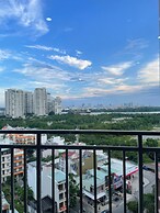 The Sun Avenue - Lalaland & Chill Sky Pool