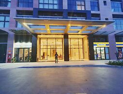 The Sun Avenue - Lalaland & Chill Sky Pool