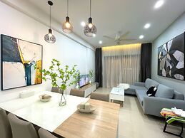 The Sun Avenue - Lalaland & Chill Sky Pool