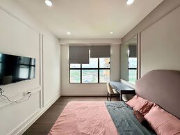 The Sun Avenue - Lalaland & Chill Sky Pool