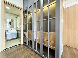 The Sun Avenue - Lalaland & Chill Sky Pool