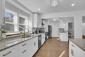 Atlanta Ivy Manor Message Now for Summer Special