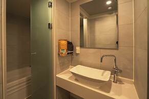 Shinchon Mayven Hotel