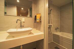 Shinchon Mayven Hotel