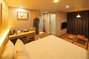 Shinchon Mayven Hotel