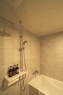 Shinchon Mayven Hotel