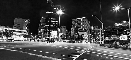 Shinchon Mayven Hotel