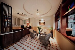 Au Lac Boutique Hotel