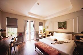 Au Lac Boutique Hotel