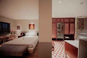 Au Lac Boutique Hotel