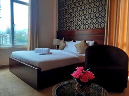 Rathna Grand Hotel Nuwara Eliya