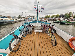 Amsterdam Hotelboat