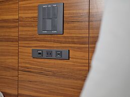 MONday Apart Premium Osaka Namba WEST