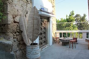 The Old Mill Hotel Lapta