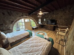 The Old Mill Hotel Lapta