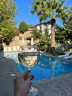 The Old Mill Hotel Lapta