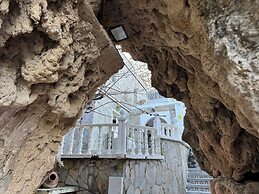 The Old Mill Hotel Lapta