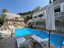 The Old Mill Hotel Lapta