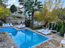 The Old Mill Hotel Lapta