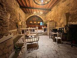 The Old Mill Hotel Lapta