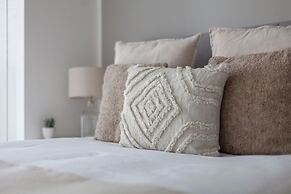 The Colindale Luxury Apartment