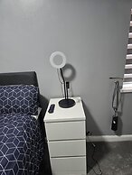 Manchester - House - Sleeps 6 - Parking - Garden