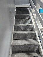 Manchester - House - Sleeps 6 - Parking - Garden