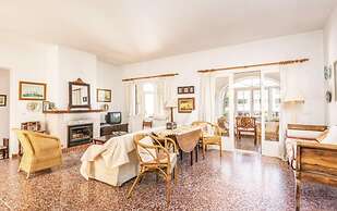 Menorca Chalet Rustic Sunny Retreat by the Sea