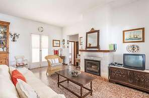 Menorca Chalet Rustic Sunny Retreat by the Sea