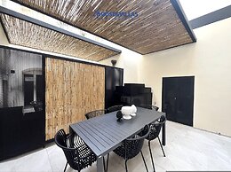 Casa Lelli in Noto With 2 Bedrooms and 2 Bathrooms