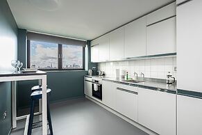 Chic Three-bedroom Home in Poplar