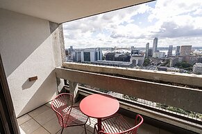 Chic Three-bedroom Home in Poplar