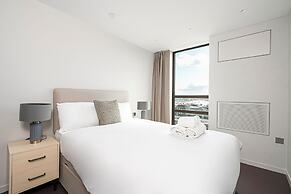 Chic Three-bedroom Home in Poplar