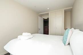 Chic Three-bedroom Home in Poplar