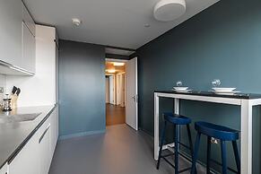 Chic Three-bedroom Home in Poplar