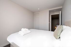 Chic Three-bedroom Home in Poplar