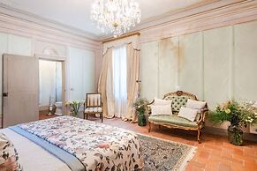 Villa Antica in Lucca