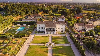 Villa Antica in Lucca