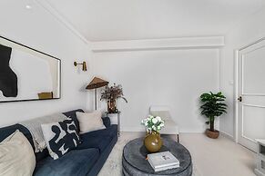 Chic Flat With Stunning City Views