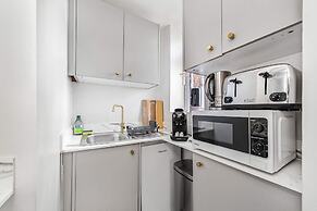 Chic Flat With Stunning City Views