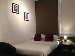 Centennial Inn on Bathurst