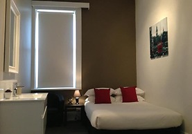 Centennial Inn on Bathurst