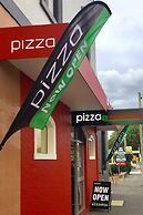 Centennial Inn on Bathurst