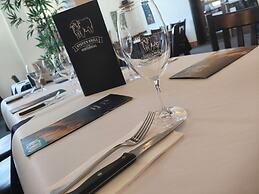 Centennial Inn on Bathurst