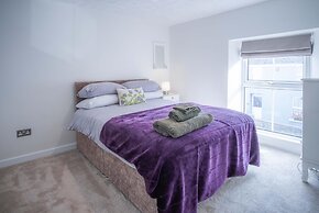 Pink Cottage - 4 Bedrooms & Hot Tub - Tenby