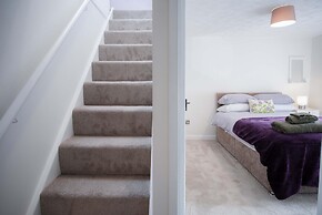 Pink Cottage - 4 Bedrooms & Hot Tub - Tenby