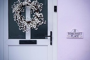 Pink Cottage - 4 Bedrooms & Hot Tub - Tenby