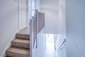 Pink Cottage - 4 Bedrooms & Hot Tub - Tenby