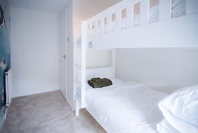 Pink Cottage - 4 Bedrooms & Hot Tub - Tenby